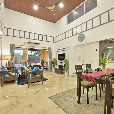 Ekostay - Pinewood Villa アリバグ エクステリア 写真